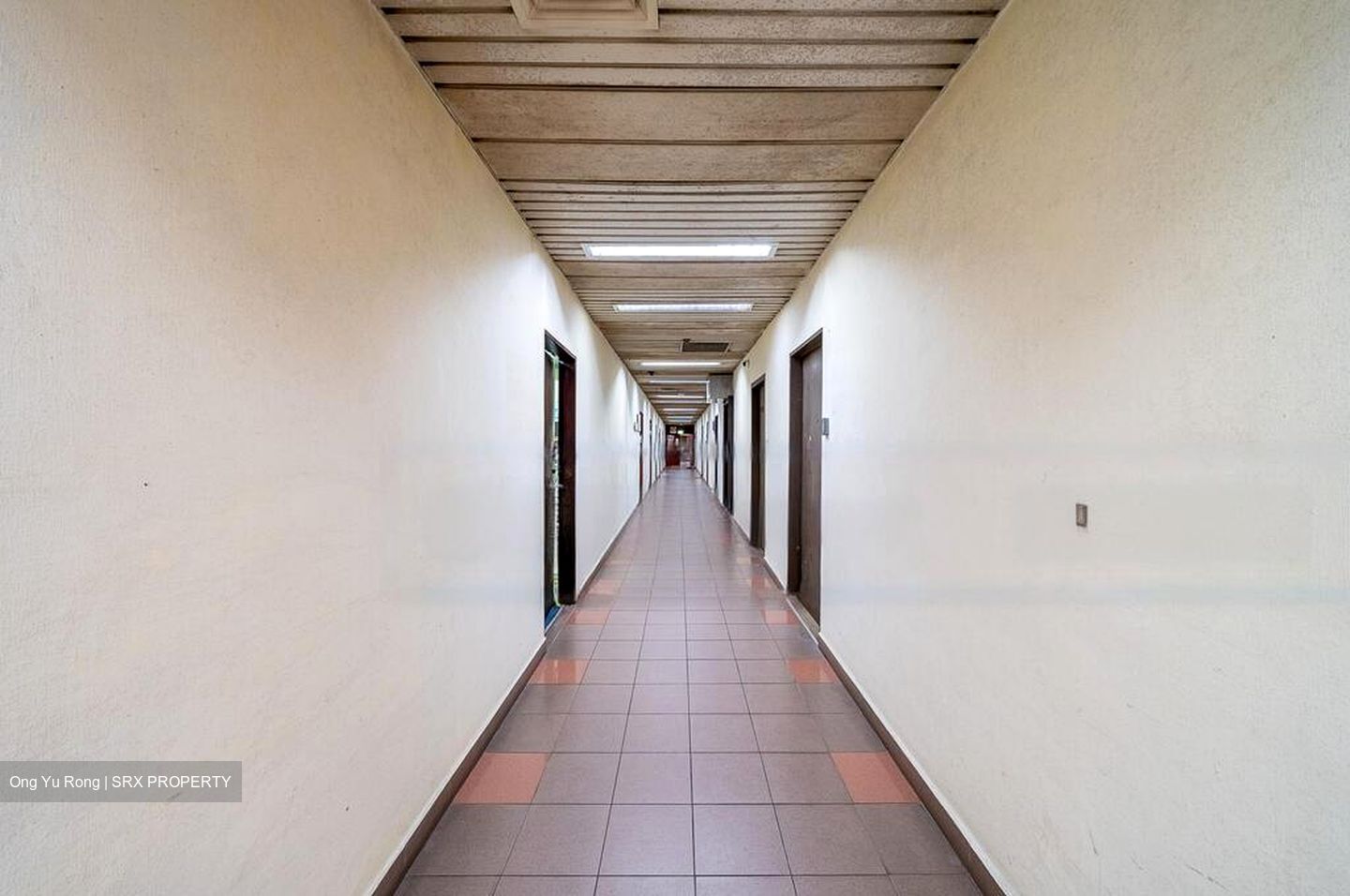 Golden Mile Tower (D7), Retail #484772261